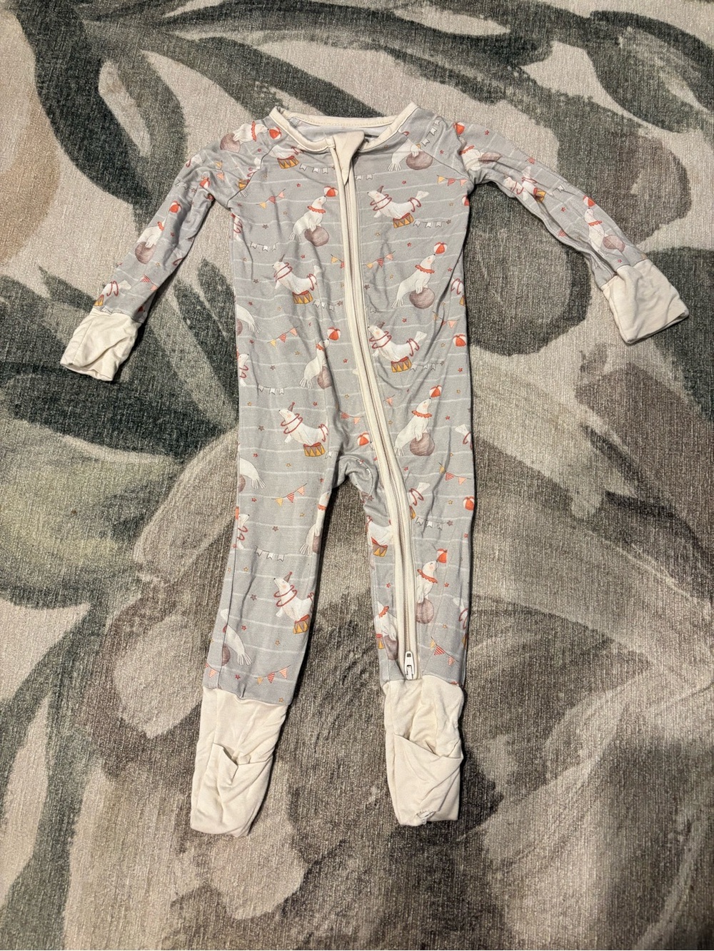 Little one shop long sleeve sleeper 3-6 month with circus seal design